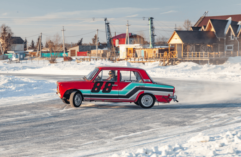 rus araba markaları lada